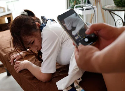 Tôi đi triệt lông liền khống chế rồi hiếp