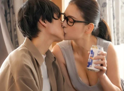 Anh chàng đau khổ vì bị cắm sừng được chị hàng xóm vỗ về